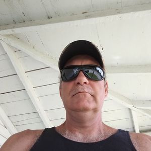 Meet your Posher, Dennis